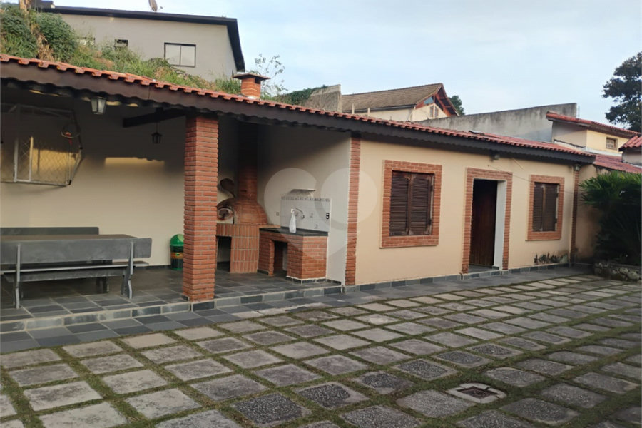 Casa à venda com 4 quartos em Barreiro, Mairiporã, SP