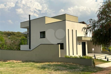 Casa à venda com 3 quartos, sendo 1 suíte, no condomínio Residencial Lagos D Icarai, Salto - SP
