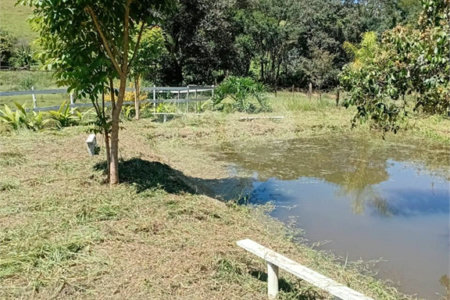 Sítio à venda com 2 quartos em Área Rural de Lagoinha, Lagoinha, SP