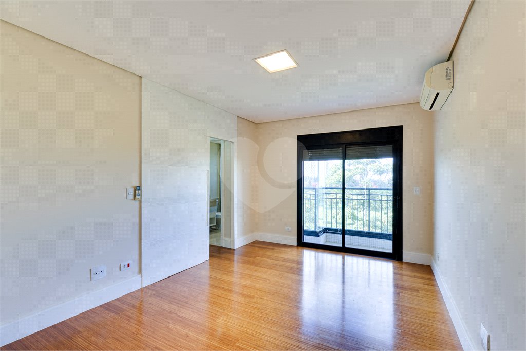 Apartamento para alugar com 4 suítes em Santo Amaro, São Paulo, SP