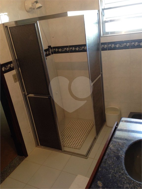 Sobrado à venda com 4 quartos, sendo 1 suíte, em Jardim Celeste, São Paulo, SP