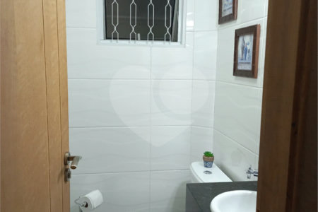 Sobrado à venda com 3 quartos, sendo 1 suíte,  em Vila Mazzei, São Paulo, SP