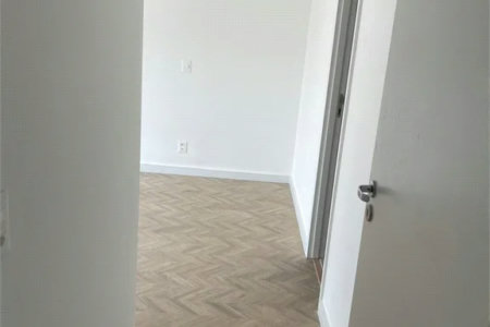 Apartamento à venda ou para alugar com 2 suítes em Jardim das Acácias, São Paulo, SP