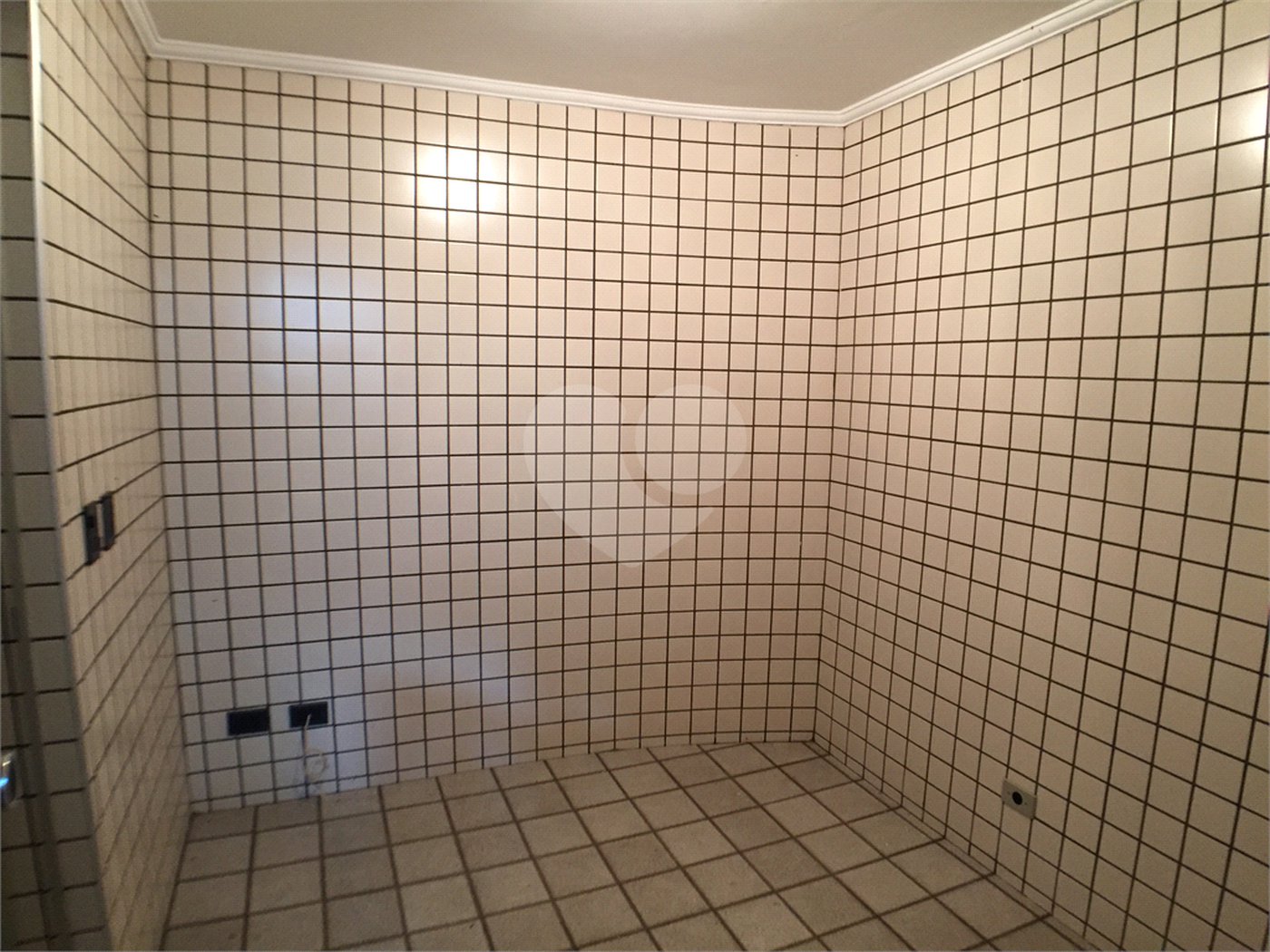 Casa à venda com 4 suítes no condomínio Estância Marambaia, Vinhedo - SP