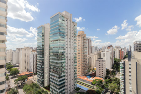 Apartamento à venda com 4 quartos, sendo 3 suítes,  em Indianópolis, São Paulo, SP