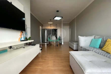 Apartamento no Edifício Residencial Torres di Italia.