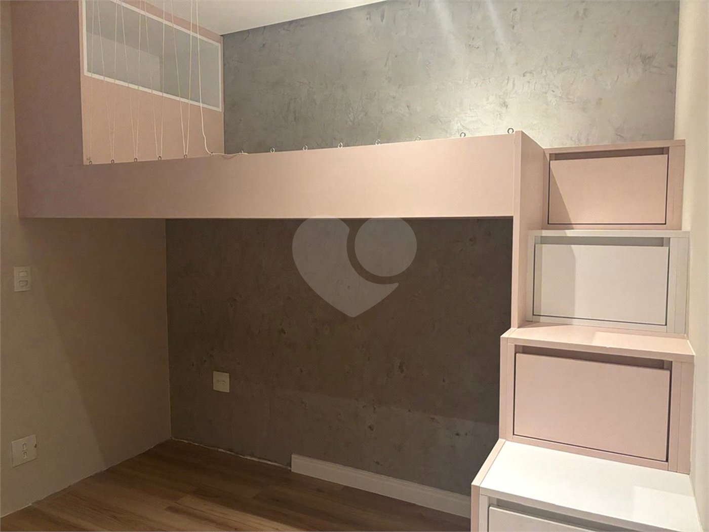 Sobrado à venda com 3 quartos, sendo 2 suítes, em Santana, São Paulo, SP