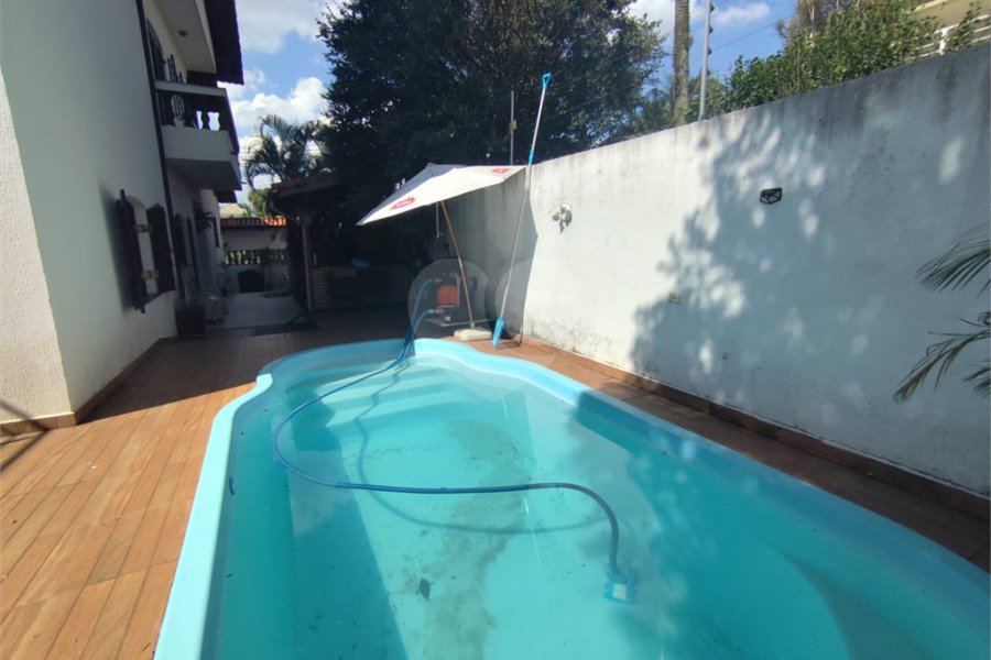 Sobrado à venda com 3 quartos, sendo 1 suíte, em Tremembé, São Paulo, SP