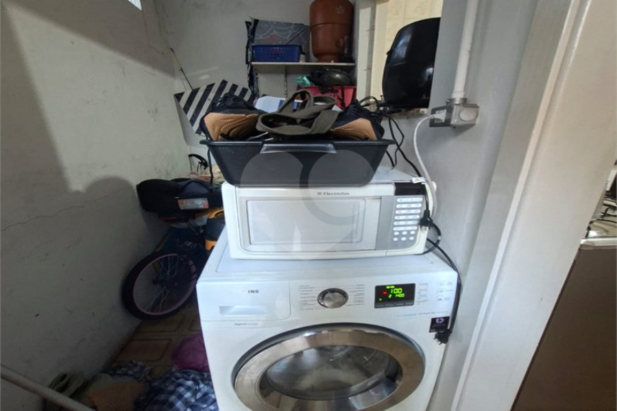 Casa Térrea à venda com 5 quartos, sendo 1 suíte,  em Chora Menino, São Paulo, SP
