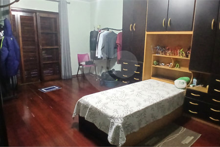 Sobrado à venda com 3 suítes em Nova Petrópolis, São Bernardo do Campo, SP