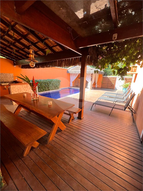 Casa à venda com 4 quartos, sendo 2 suítes,  em Barra Velha, Ilhabela, SP