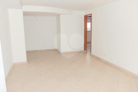 Apartamento à venda com 2 quartos, sendo 1 suíte,  em Chácara Tatuapé, São Paulo, SP