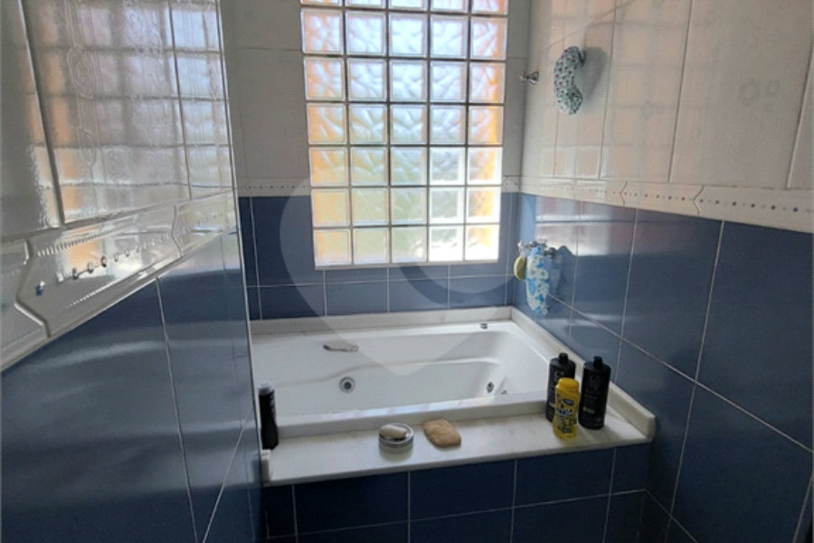 Sobrado à venda com 3 quartos, sendo 1 suíte, em Jaraguá, São Paulo, SP