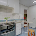 Casa à venda com 4 quartos, sendo 2 suítes, no condomínio Vila Antonieta, São Paulo - SP