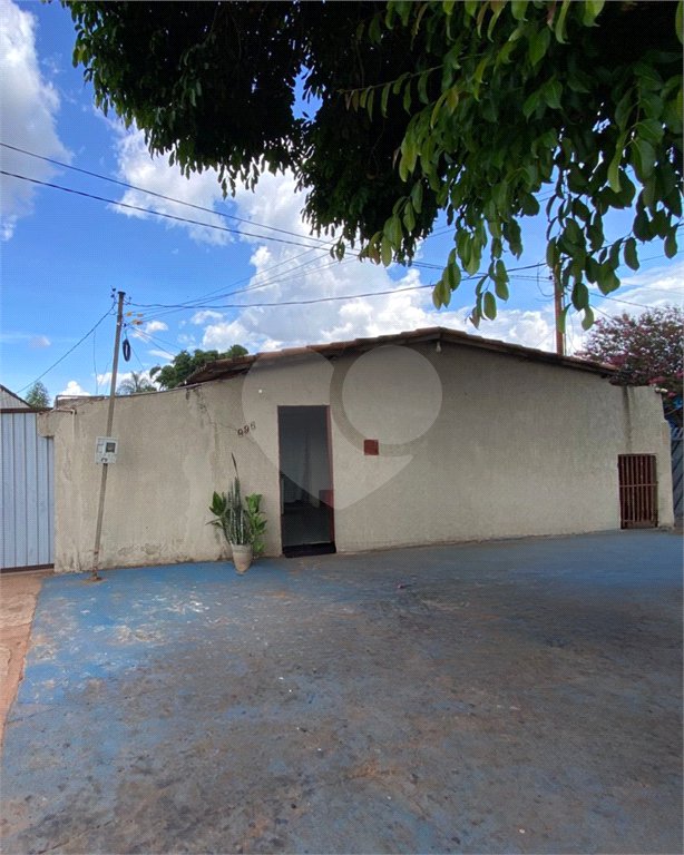 Casa à venda com 3 quartos em Vila Aquidabam, Ponta Porã, MS