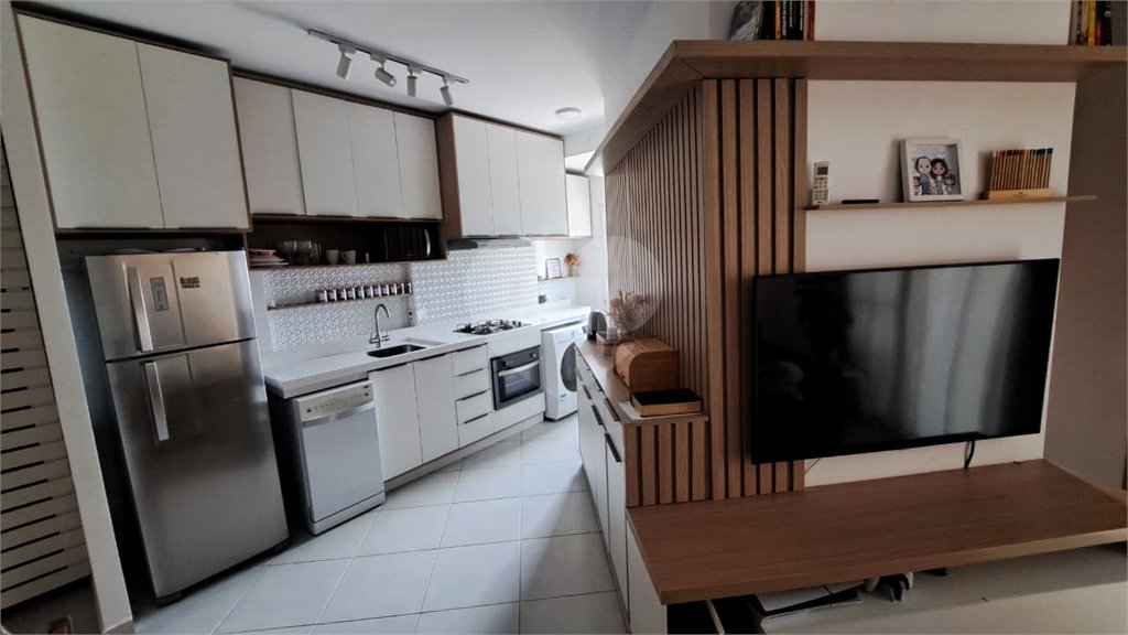 Apartamento Condomínio: Novos Ares com Suíte e 2 Dormitórios