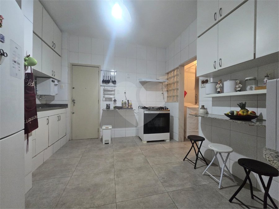 Apartamento à venda com 4 quartos, sendo 1 suíte, em Copacabana, Rio de Janeiro, RJ