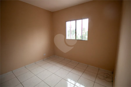Casa à venda com 2 quartos em Reneville, Mairinque, SP