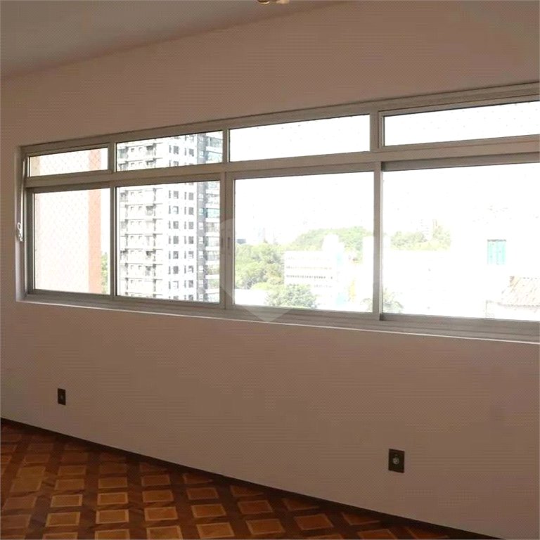 Apartamento à venda com 3 quartos, sendo 1 suíte, em Água Branca, São Paulo, SP