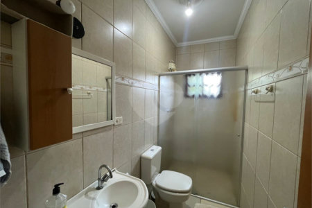 Sobrado à venda com 4 quartos, sendo 1 suíte, em Estância Conceição, Itapetininga, SP