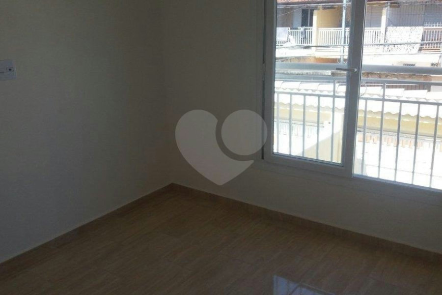 Sobrado à venda com 3 suítes em Vila Romero, São Paulo, SP