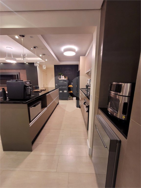 Apartamento à venda com 3 quartos, sendo 1 suíte,  em Vila Suissa, Mogi das Cruzes, SP