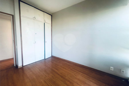 Apartamento à venda com 3 quartos, sendo 1 suíte, em Lagoa, Rio de Janeiro, RJ