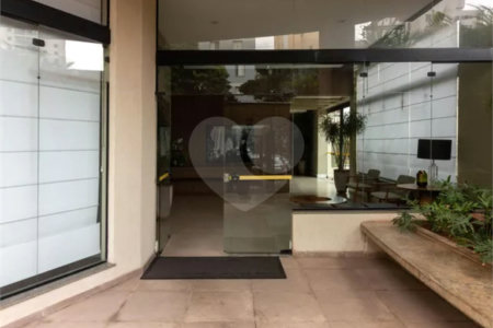 Cobertura à venda com 3 suítes em Vila Olímpia, São Paulo, SP