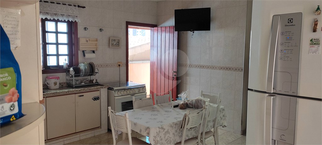 Sobrado à venda com 3 quartos, sendo 1 suíte, em Vila Almeida, Indaiatuba, SP