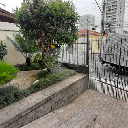 Sobrado à venda com 4 quartos, sendo 1 suíte, em Parada Inglesa, São Paulo, SP