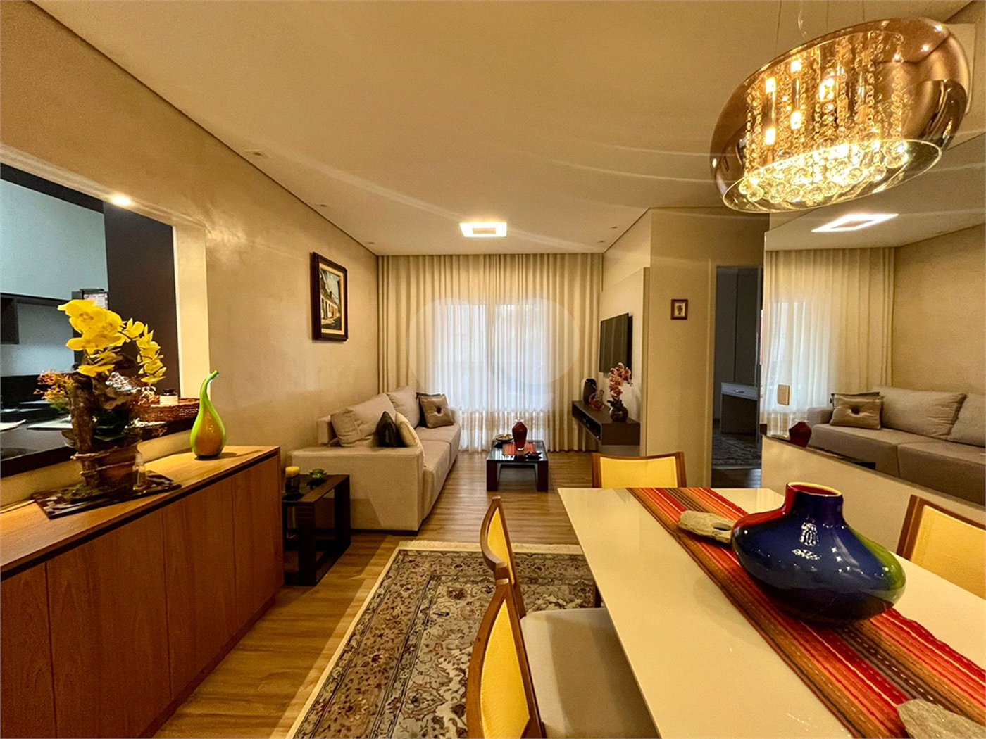 Apartamento à venda com 3 suítes em Pinheirinho, Vinhedo, SP