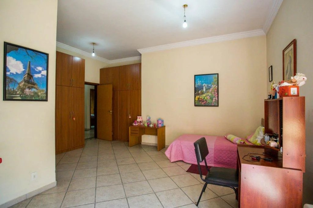 Casa à venda com 4 suítes em Cidade São Francisco, São Paulo, SP