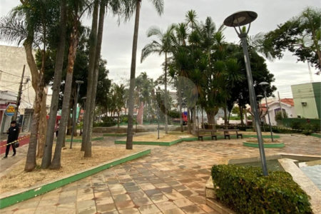 Casa à venda com 3 quartos, sendo 1 suíte, no Centro, Vinhedo, SP