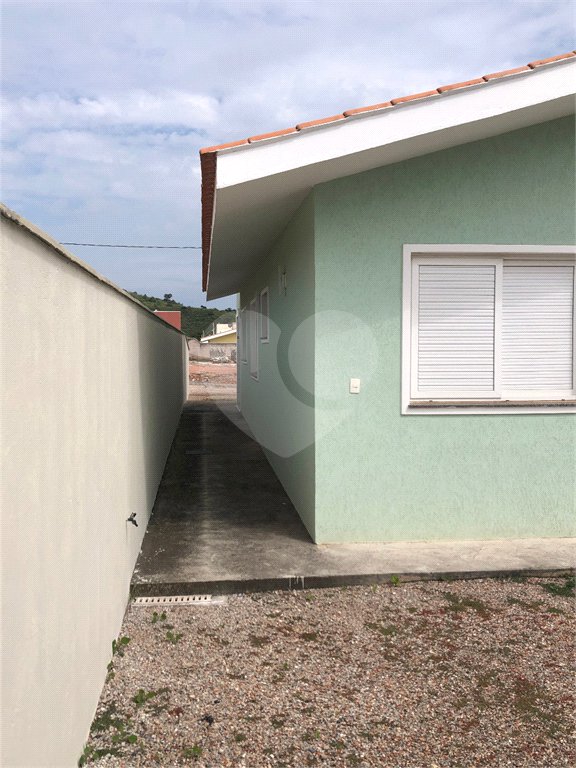 Casa à venda com 3 quartos, sendo 1 suíte, no condomínio Marfi Iii- Fase Iii, Bom Jesus dos Perdões - SP
