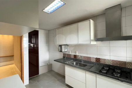 Apartamento à venda com 3 quartos, sendo 1 suíte, no Centro-norte, Cuiabá, MT