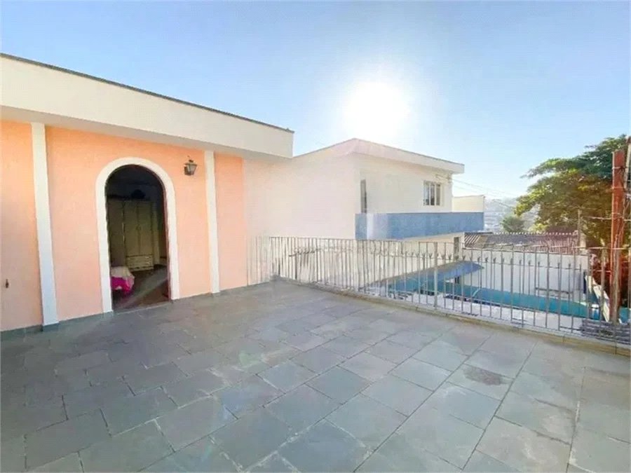 Sobrado à venda com 4 quartos em Vila Ipojuca, São Paulo, SP