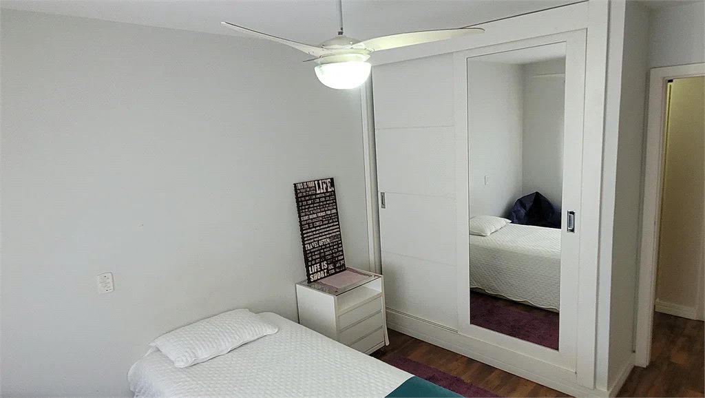 Sobrado à venda com 4 quartos, sendo 3 suítes, em Brooklin Paulista, São Paulo, SP