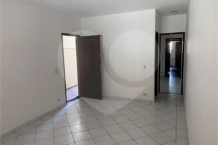 Sobrado à venda com 4 quartos, sendo 1 suíte,  em Jardim Ester Yolanda, São Paulo, SP