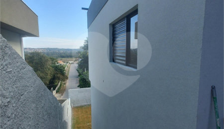 Casa à venda com 2 quartos, sendo 1 suíte,  em Jardim Santo Antônio, Atibaia, SP