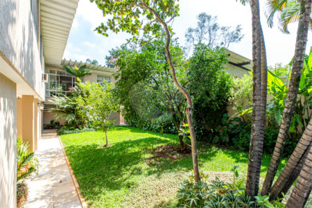 Casa de Vila à venda com 3 quartos, sendo 1 suíte, em Alto da Boa Vista, São Paulo, SP