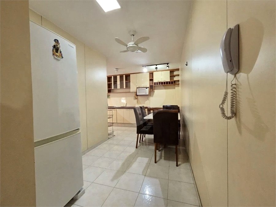 Apartamento à venda com 2 quartos, sendo 1 suíte,  em Laranjeiras, Rio de Janeiro, RJ