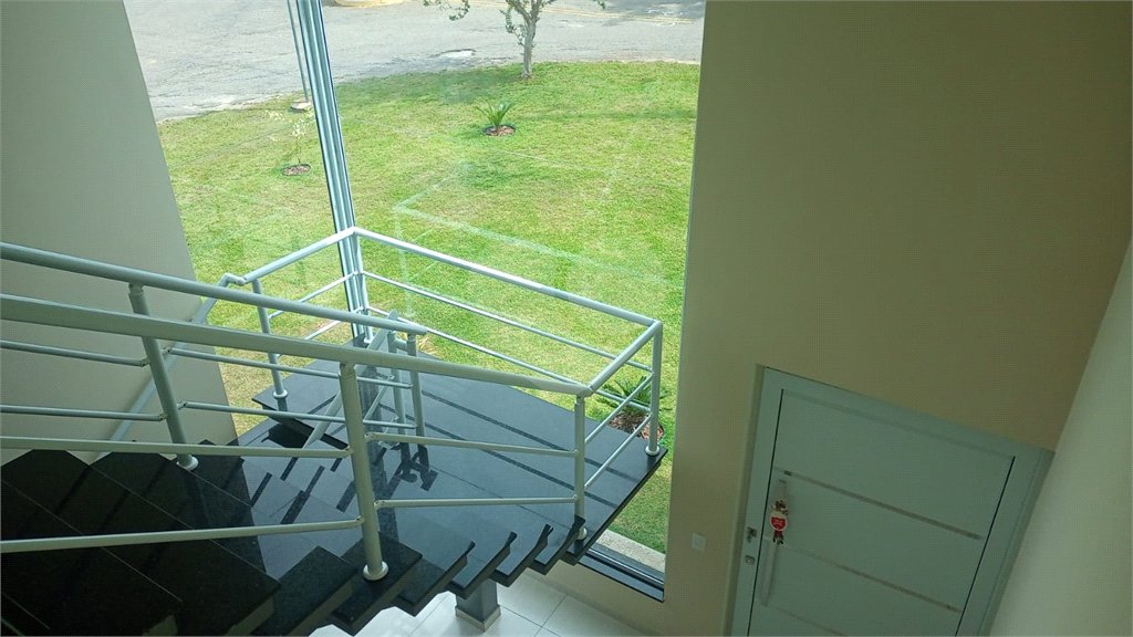 Casa à venda com 5 suítes no condomínio Village da Serra, Araçoiaba da Serra - SP