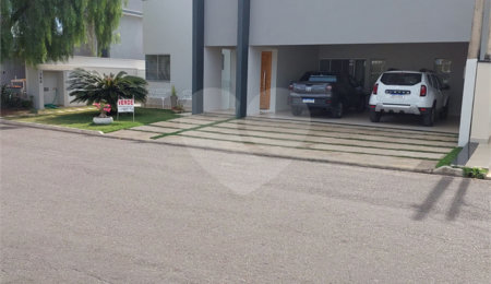 Casa à venda com 4 suítes no condomínio Jardins D'icaraí, Salto - SP