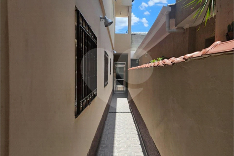 Sobrado à venda com 3 quartos em Vila Sabrina, São Paulo, SP