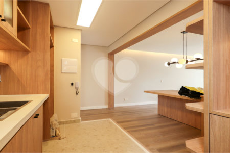 Apartamento à venda com 2 quartos, sendo 1 suíte,  em Vila Uberabinha, São Paulo, SP