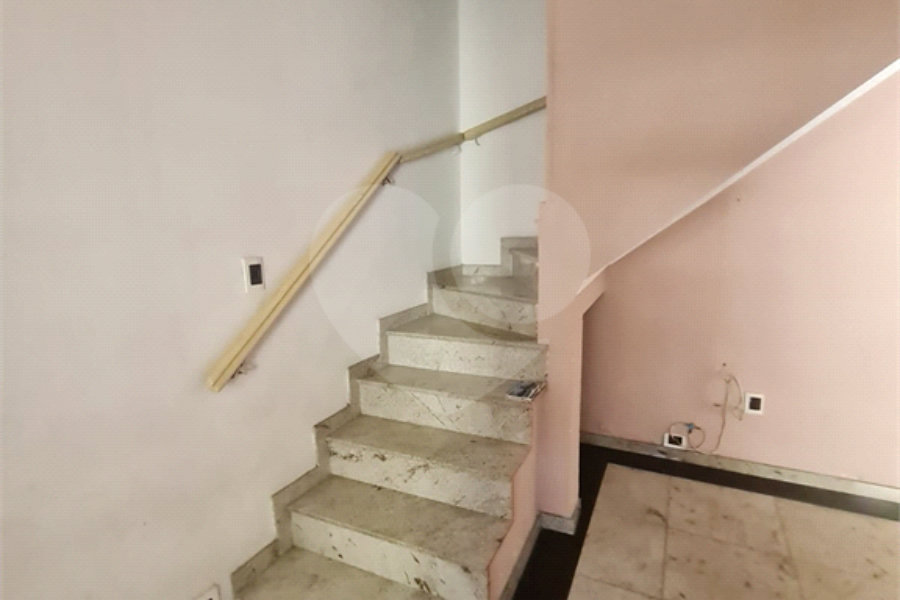 Sobrado à venda com 3 quartos em Santana, São Paulo, SP