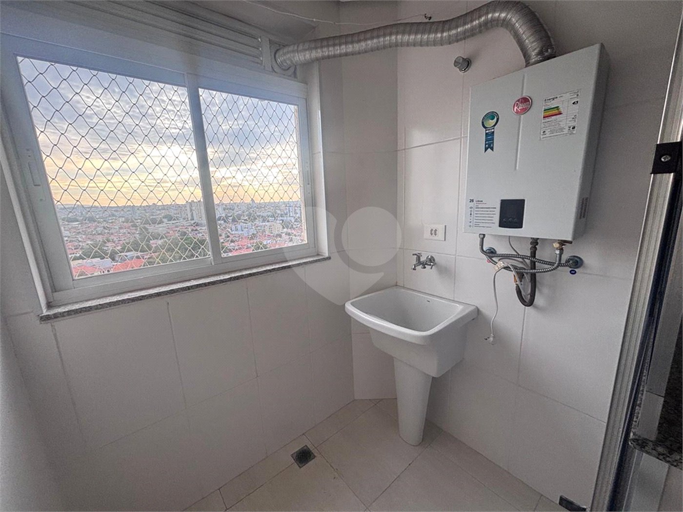 Apartamento à venda com 2 quartos, sendo 1 suíte, em Jardim Piratininga, Sorocaba, SP