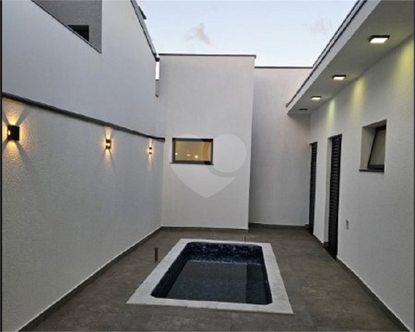 Casa à venda com 3 quartos, sendo 1 suíte,  no condomínio Helena Maria, Sorocaba - SP