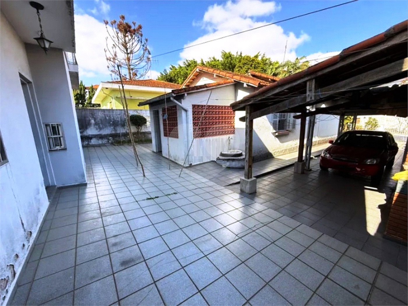 Sobrado à venda com 3 quartos, sendo 1 suíte, em Campo Grande, São Paulo, SP