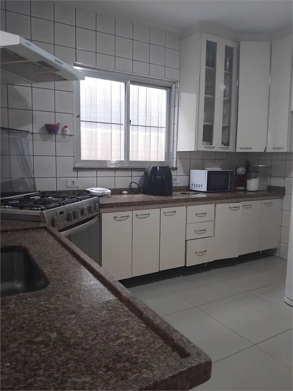 Sobrado à venda com 4 quartos, sendo 1 suíte, em Jardim Catanduva, São Paulo, SP